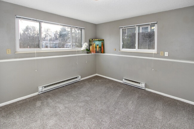 Building Photo - 602 Cherry St