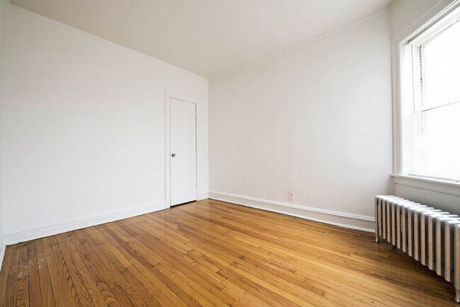 Building Photo - Chatham Apartments