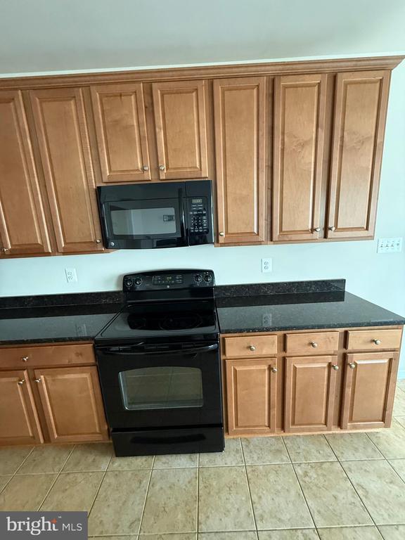 Building Photo - 202 Mill Pond Rd