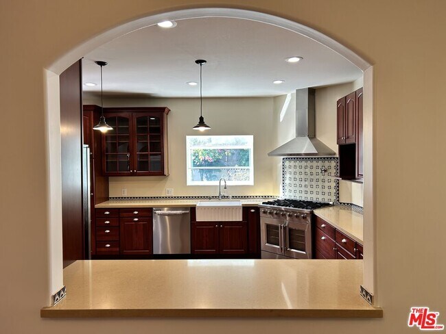 Building Photo - 8302 S Sepulveda Blvd