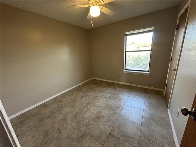 Building Photo - 12747 Candleridge Dr