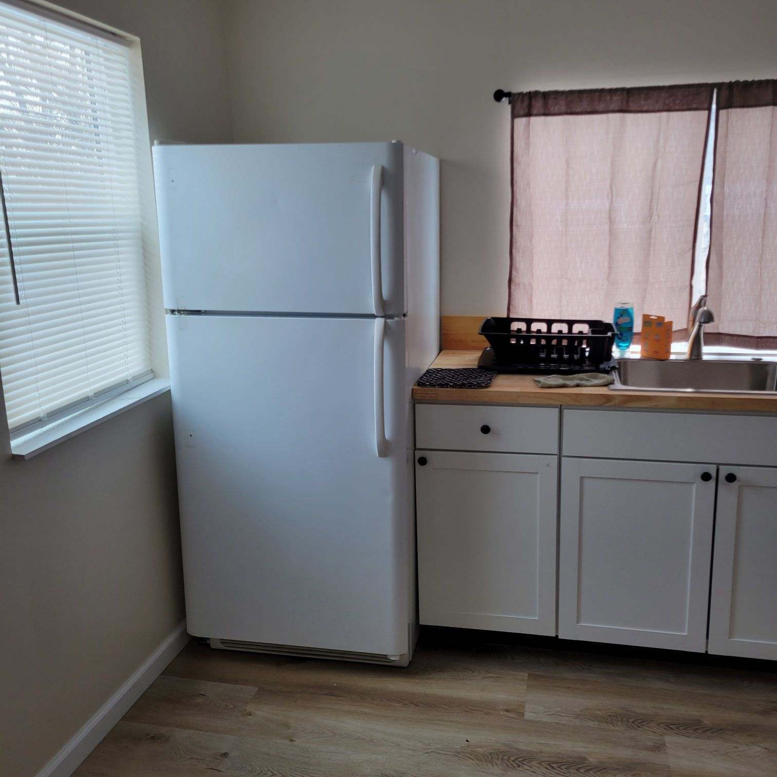 Building Photo - 1213 Center St