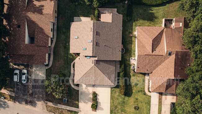 Building Photo - 6160 Sequoia Dr