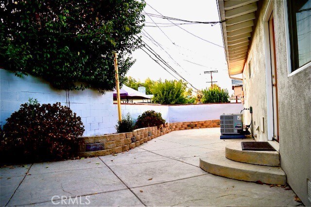 Building Photo - 4813 Topanga Canyon Blvd