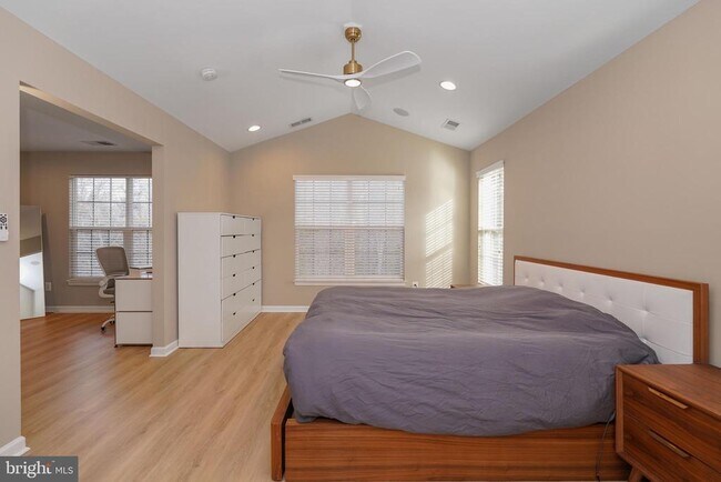 Building Photo - 43104 Baltusrol Terrace