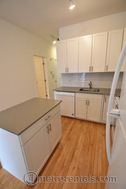 Kitchen - 1029 N Wood St