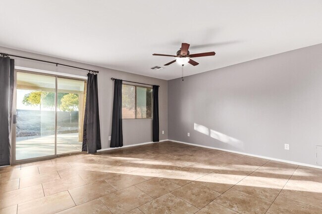 Building Photo - 1368 S 232nd Ave