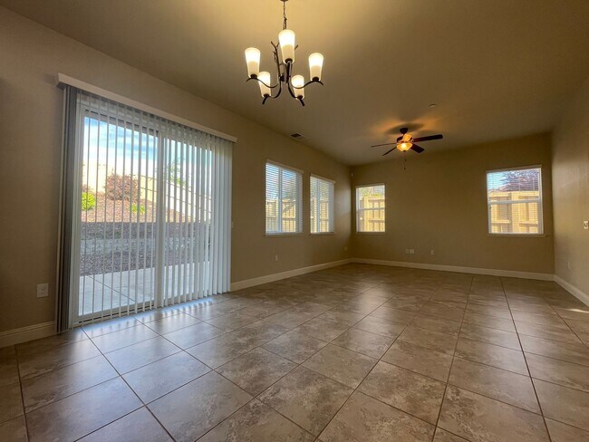 Building Photo - Stunning 4-Bedroom, 3-Bath Home – Available Now!