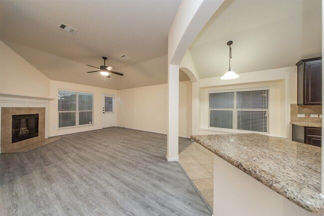 Building Photo - 3418 Lily Ranch Dr