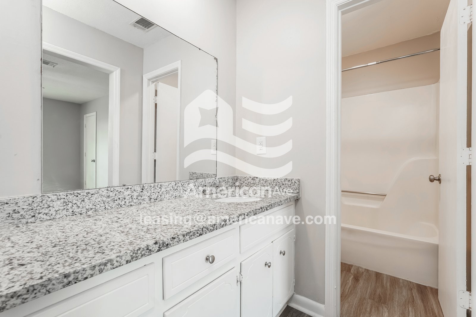 Building Photo - 3409 Knollcrest Rd