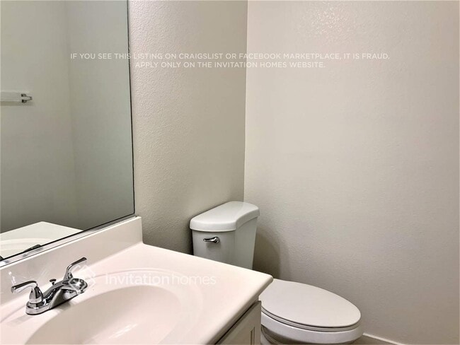 Building Photo - 539 Eresma St