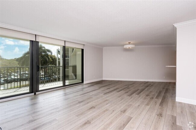 Building Photo - 1301 River Reach Dr