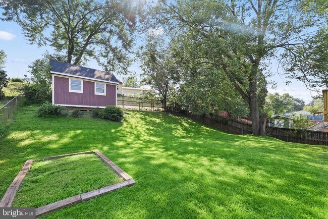 Building Photo - 13724 Lynhurst Dr