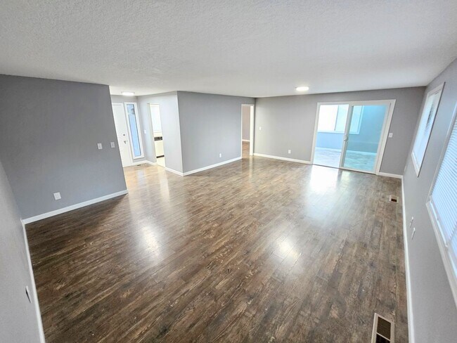 Building Photo - 8388 SW Lori Way