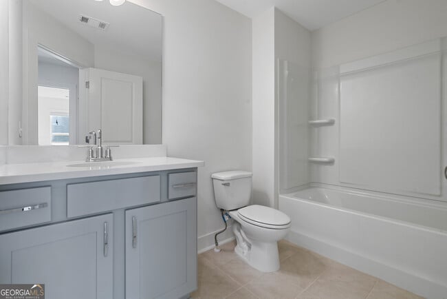 Building Photo - 64 Auburn Wds Dr