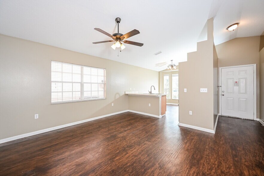 Building Photo - 178 Dovetail Ct