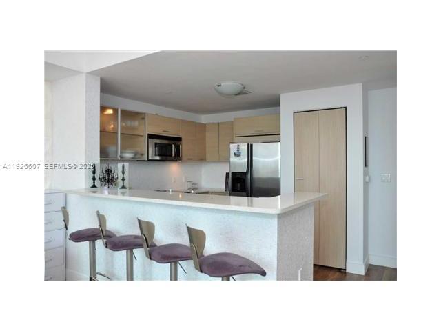 Building Photo - 350 NE 24th St