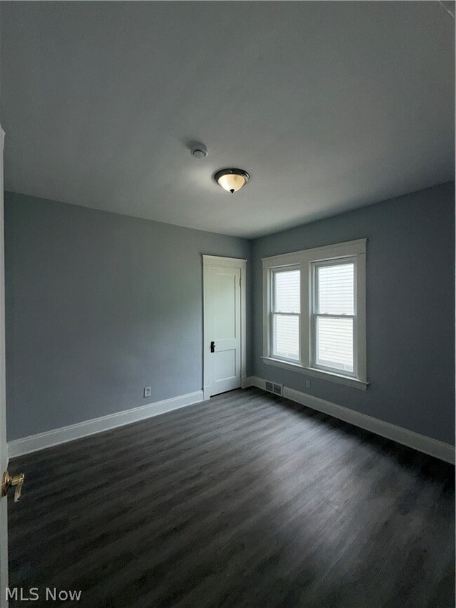 Building Photo - 11721 Hamlen Ave