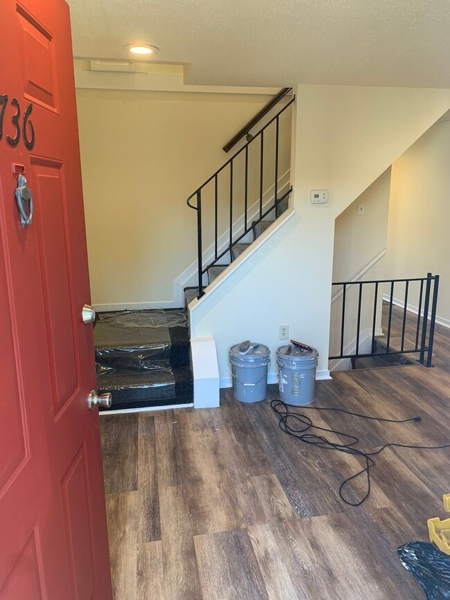 Primary Photo - Spacious 2-Bedroom Townhome – Newly Renova...