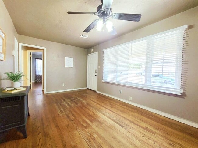 Building Photo - 3512 N Holman Ct