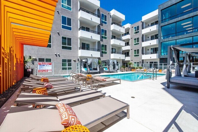 Building Photo - Unit Type: E | 2 Bed | 2 Bath