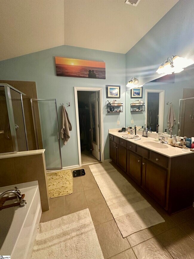 Building Photo - 200 Barbours Lane