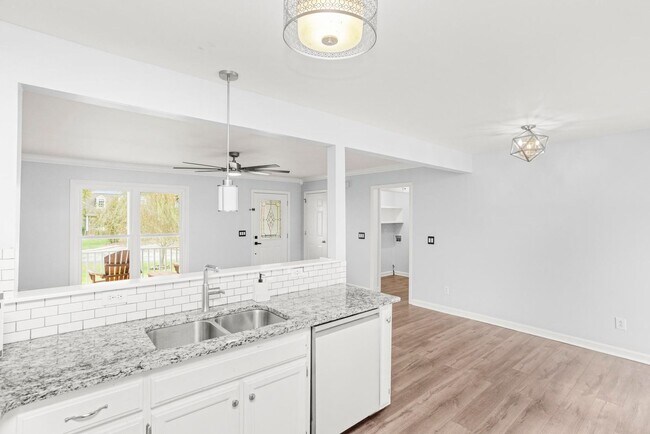 Building Photo - 2845 Jessie Ct