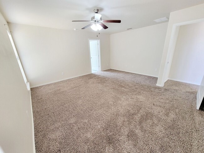 Building Photo - 3/2/2 in Bell Farms with Yard Maintenance Paid by Owner