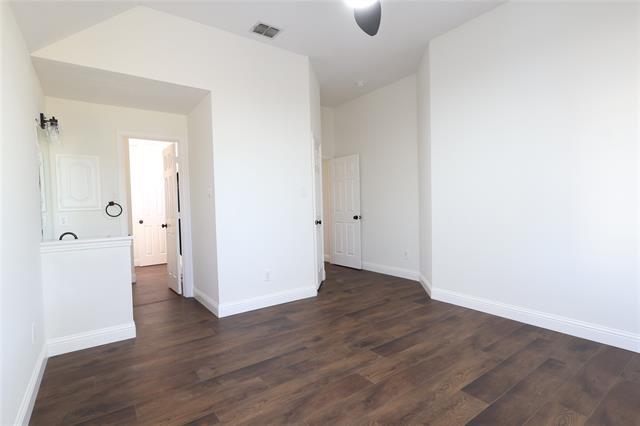 Building Photo - 5901 Louisville Dr