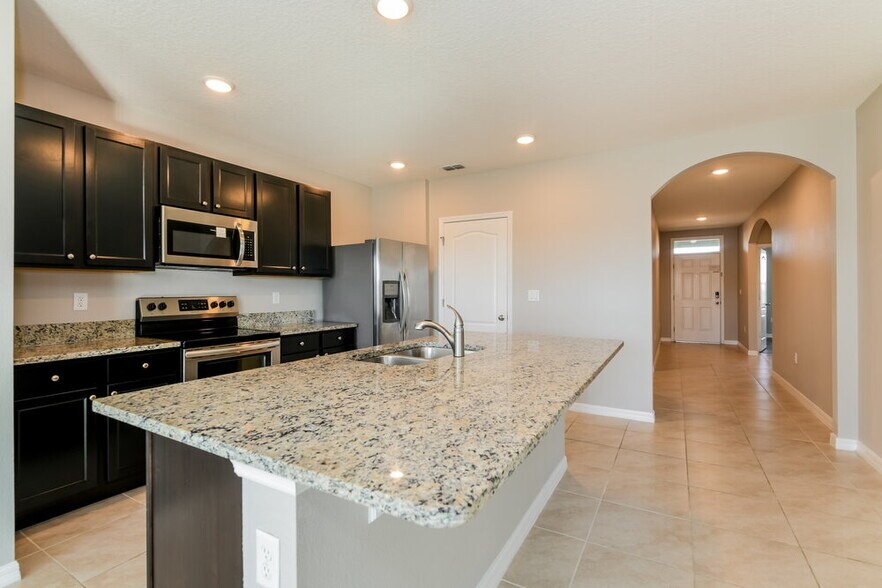Building Photo - 2484 White Poppy Dr