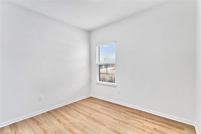 Building Photo - 1407 Brashear Ct