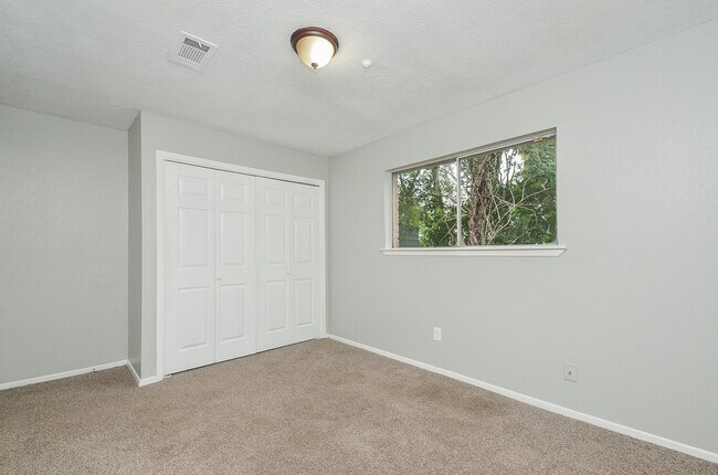Building Photo - 4522 Donalbain Dr