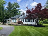 Building Photo - 1023 Brockie Dr