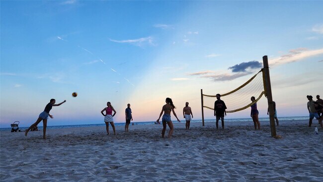 Building Photo - 1501 S Ocean Dr