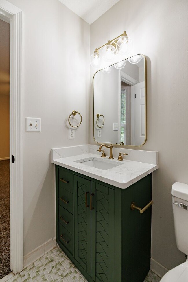 Building Photo - Updated Home in Ansley Park!