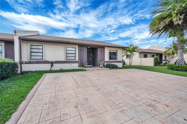 Building Photo - 11974 SW 110th St Cir S