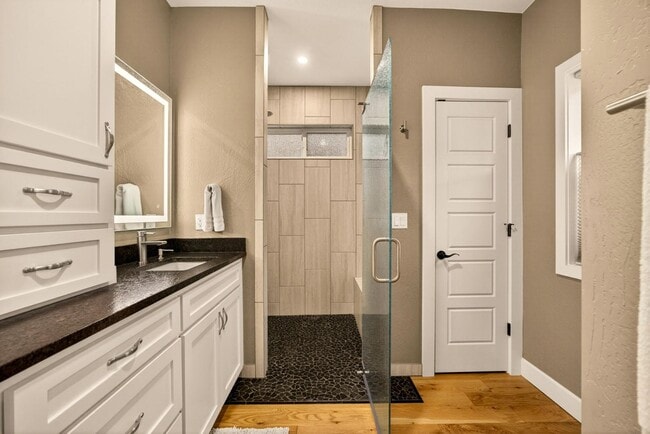 Building Photo - 860 Humbug Creek Rd