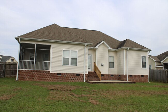 Building Photo - 3705 Warwick Pl