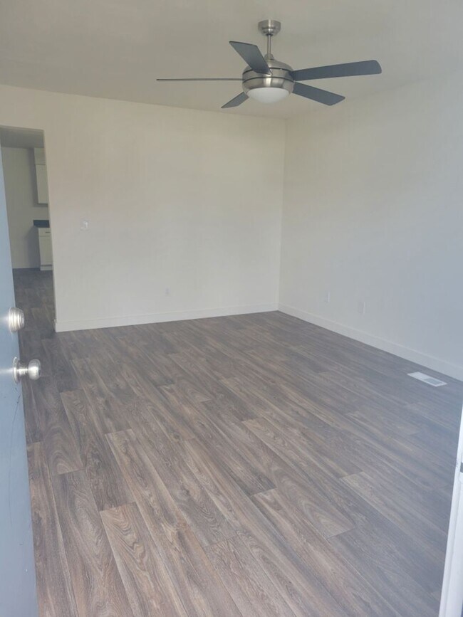 Building Photo - 1765 W 400 N