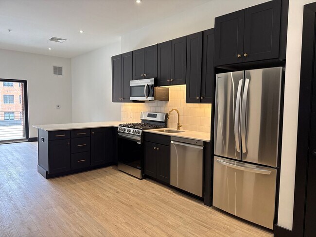 Building Photo - 41 Larry Holmes Dr