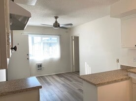 Living Room - 118546 Inglewood Ave