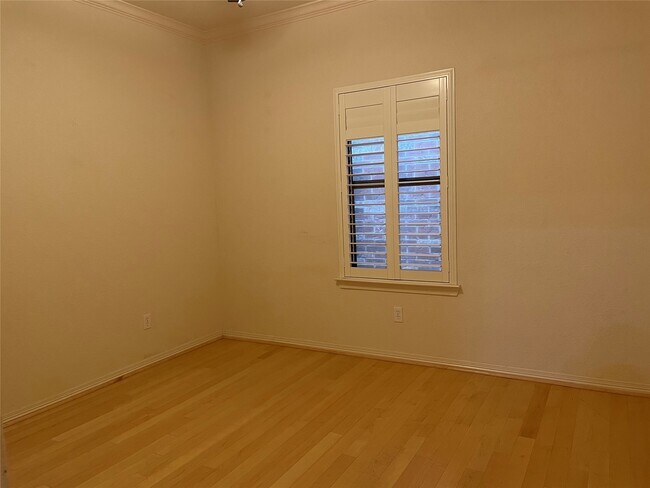 Building Photo - 156 Harbour Town Dr