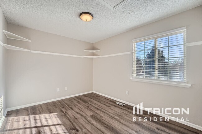 Building Photo - 9235 Dover Way