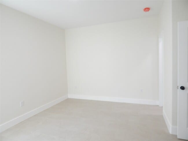 Building Photo - 16967 W Juneau St