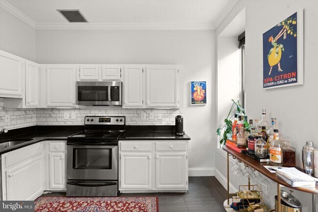 Building Photo - 1325 13th St NW