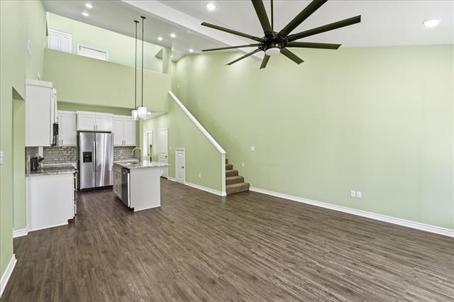 Building Photo - 806 S Newsom St