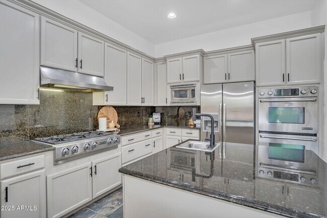 Building Photo - 4756 E Ironhorse Rd