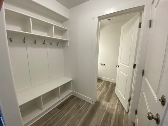 Building Photo - 2035 N 350 E