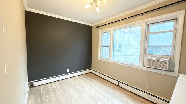 Building Photo - 6013 Buchanan Pl