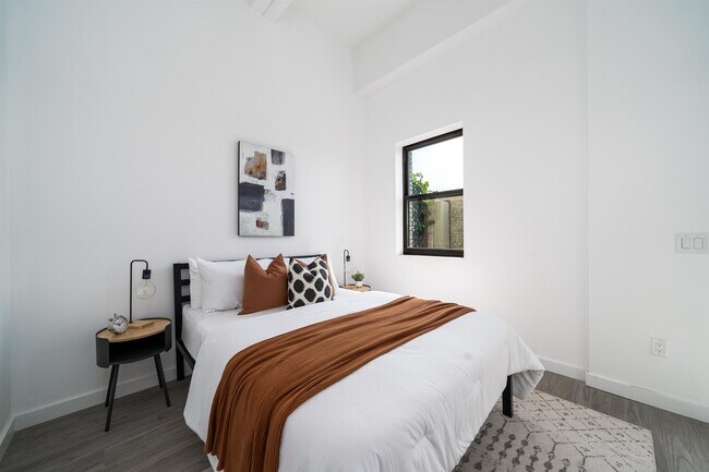 Building Photo - 201 Cornelison Ave